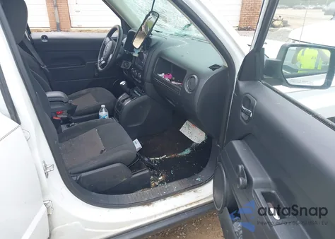 2016 Jeep Patriot Sport z USA, uszkodzony, nr VIN 1C4NJPBA9GD667010